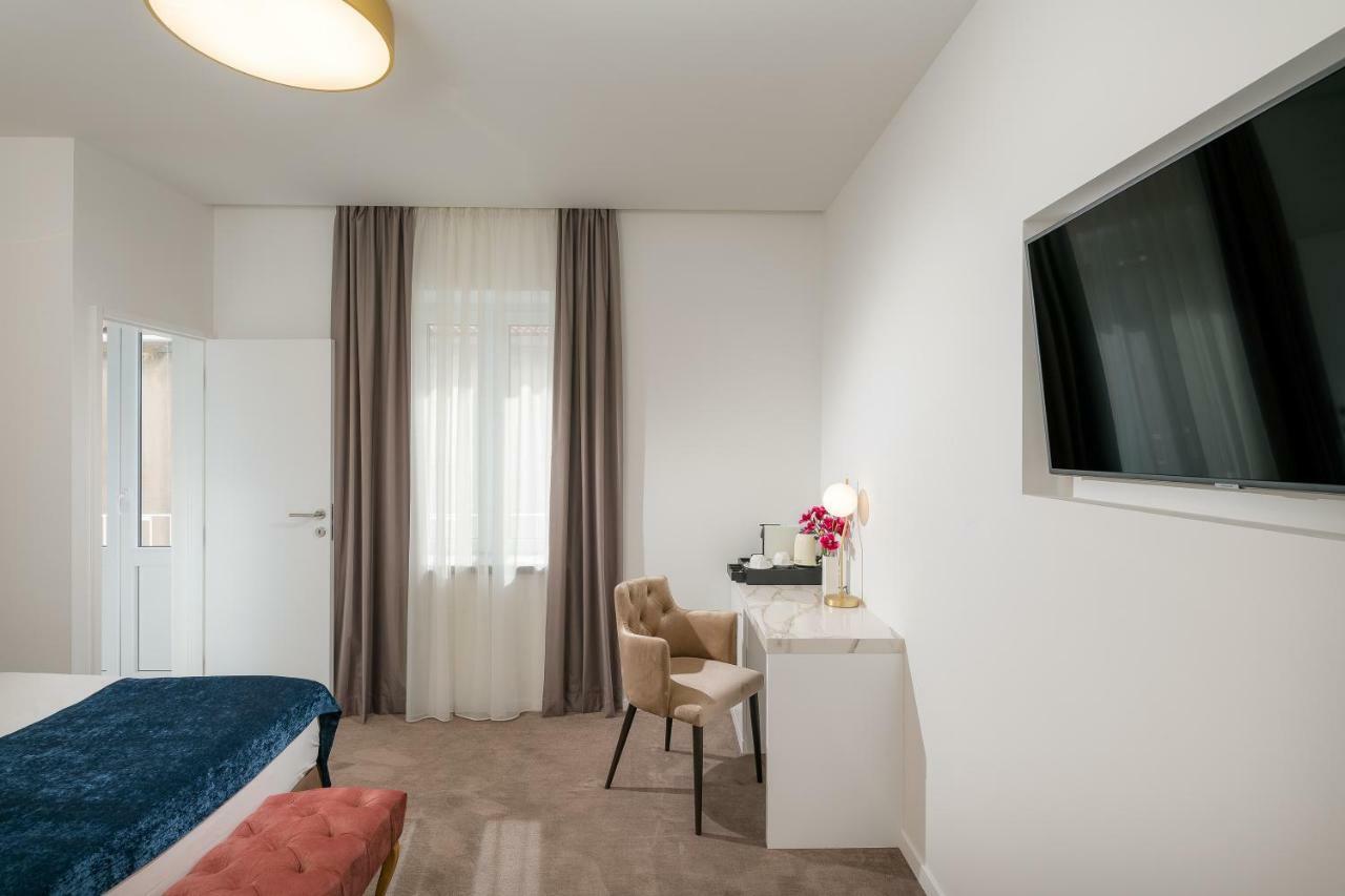 Flos Luxury Rooms Split Exterior foto